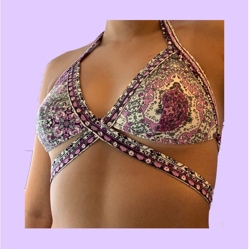 Billabong or roxy patterned bikini top